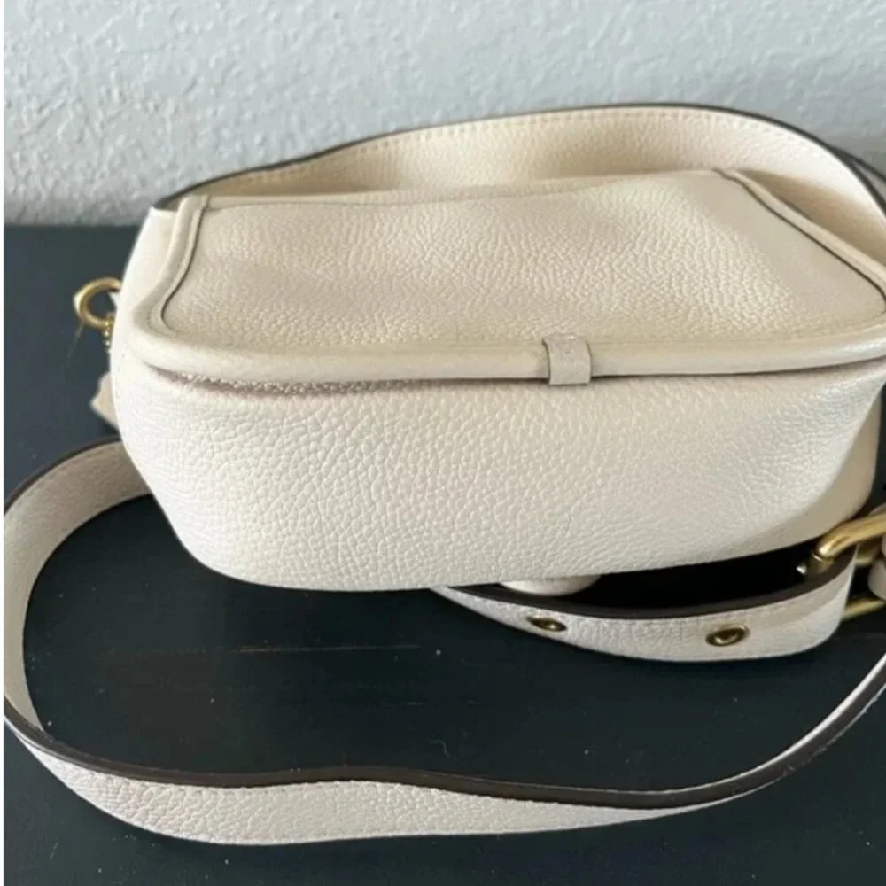 Coach Tabby Messenger 19 Chalk Leather Crossbody NWOT - Picture 5 of 8